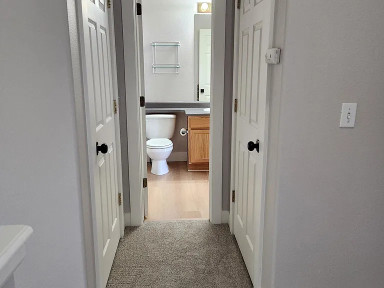 47 Vale Cir — Photo 12