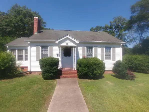 411 Asbury St, Talladega, AL 35160