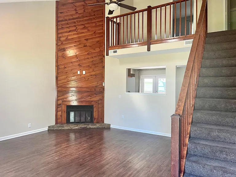 3206 La Follette Ct — Photo 4