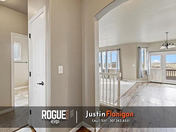 5th image of 760 Pebble Mountain