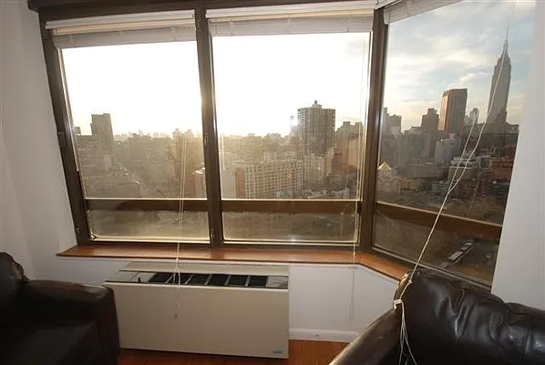 Rented by Luxury Habitat | media 44