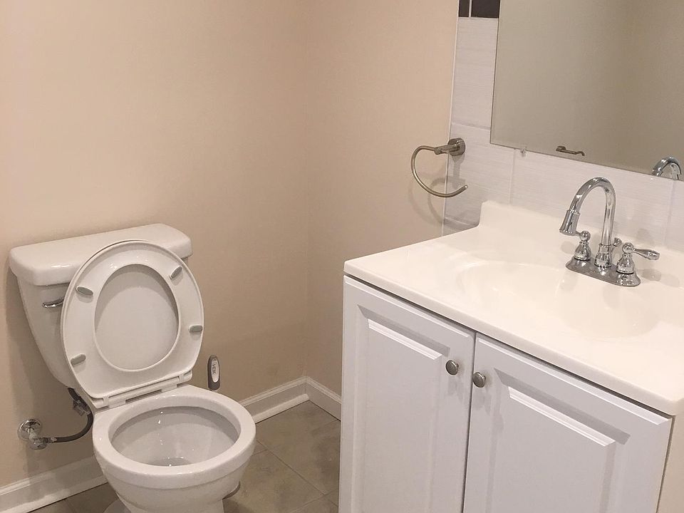 1st image of 4128B W Clay St #B