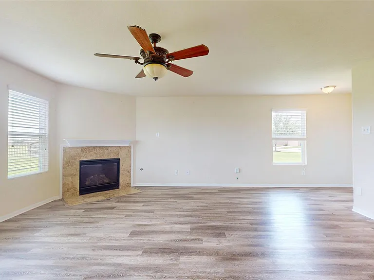 2102 Red Cedar Trl — Photo 9