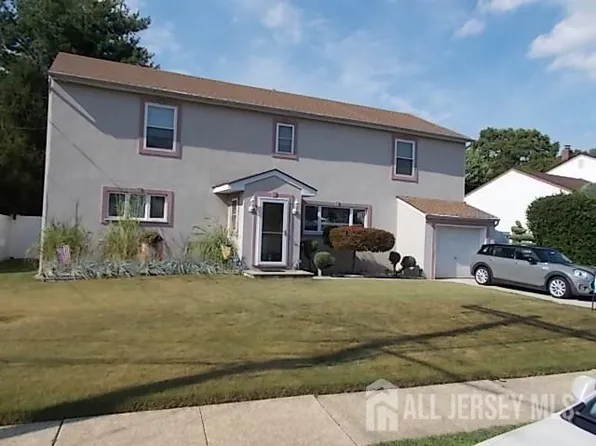 8 Athens Ave, South Amboy, NJ 08879