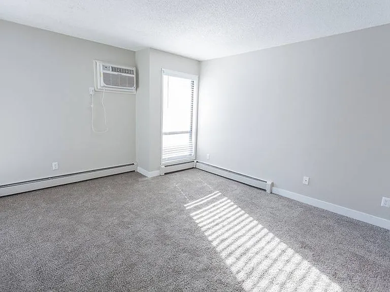 Reno Bedroom