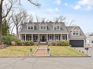 27 Plymouth Rd, Wakefield, MA 01880