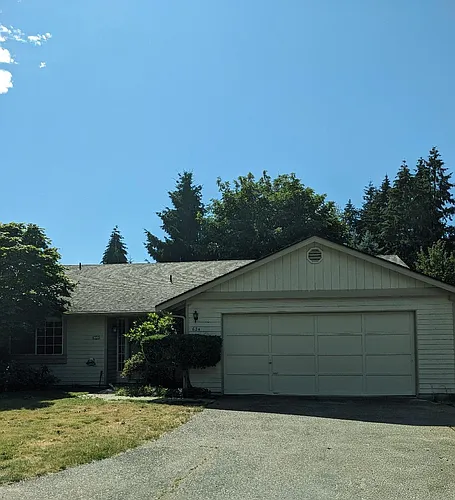 624 107th Ave E Photo 1