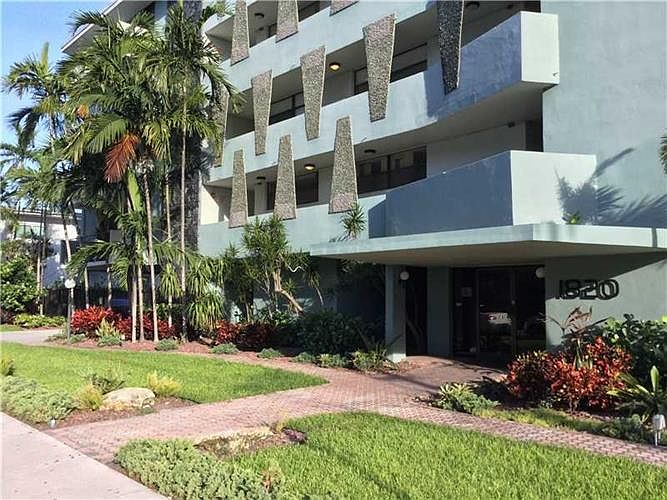 1st image of 1820 S Treasure Dr APT 301A
