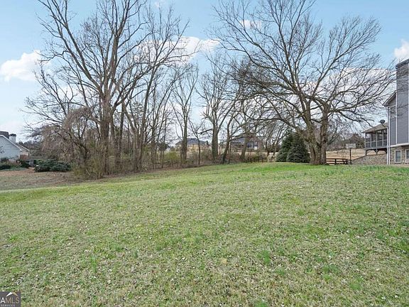 4th image of 693 Reece Dr