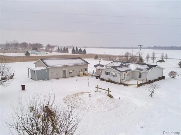 11778 Wyman Rd, Blanchard, MI 49310