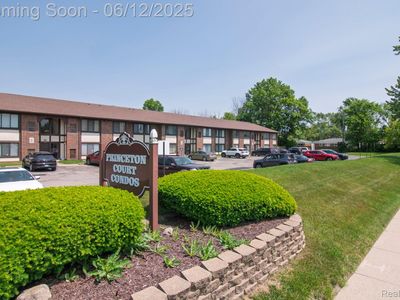 4937 E Ten Mile Rd, Warren, MI, 48091