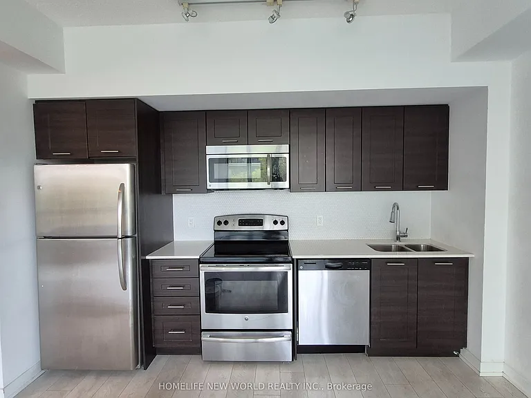 2212 Lake Shore Blvd W #516 — Photo 3