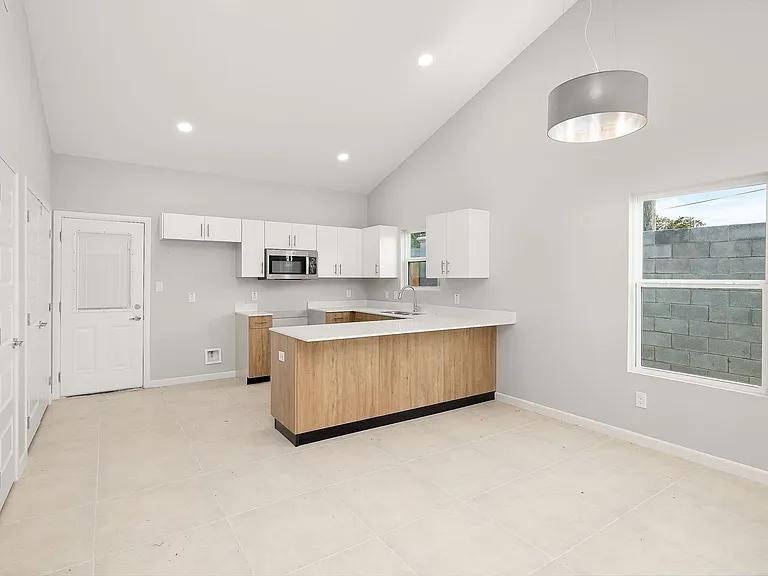 2700 Mockingbird Rd — Photo 14