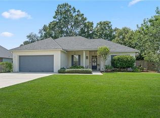 629 Foxfield Ln, Madisonville, LA 70447