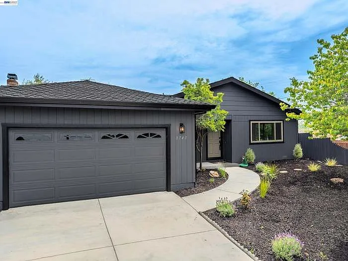 3743 Sanford St — Photo 39