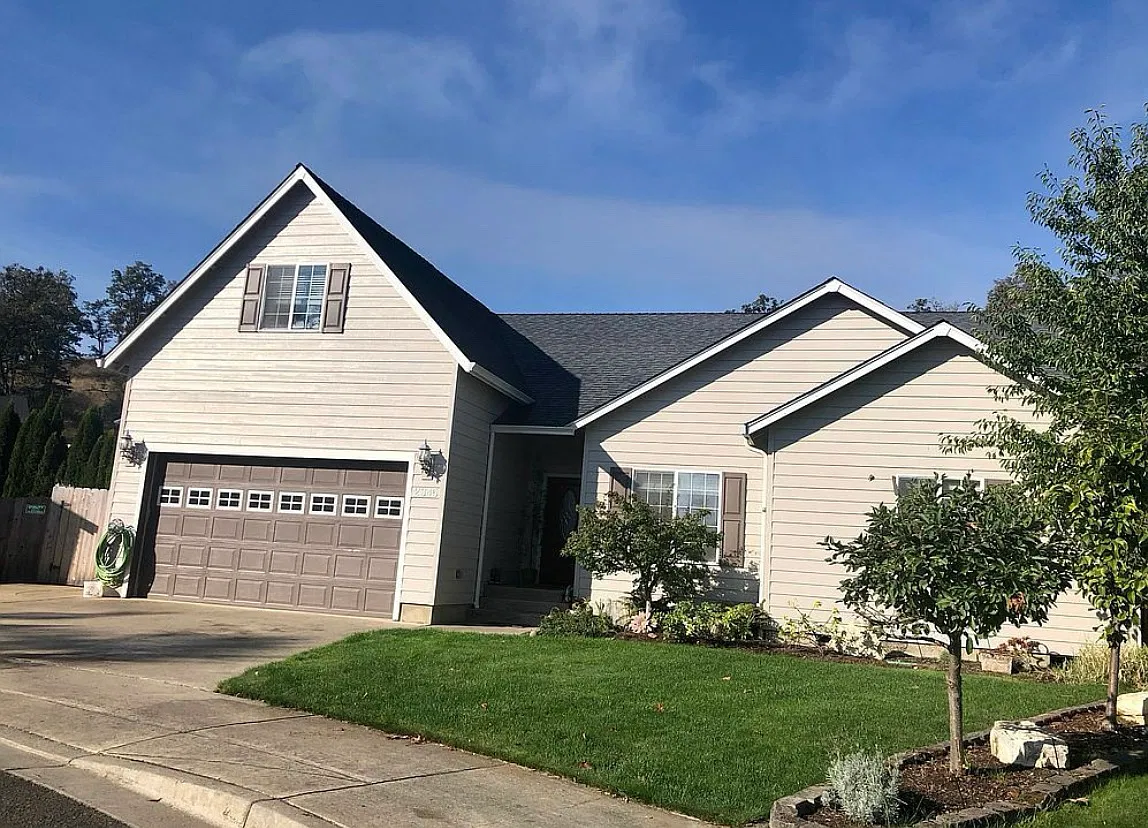 4 bed, 2290 sqft, $2,550 — Photo 1