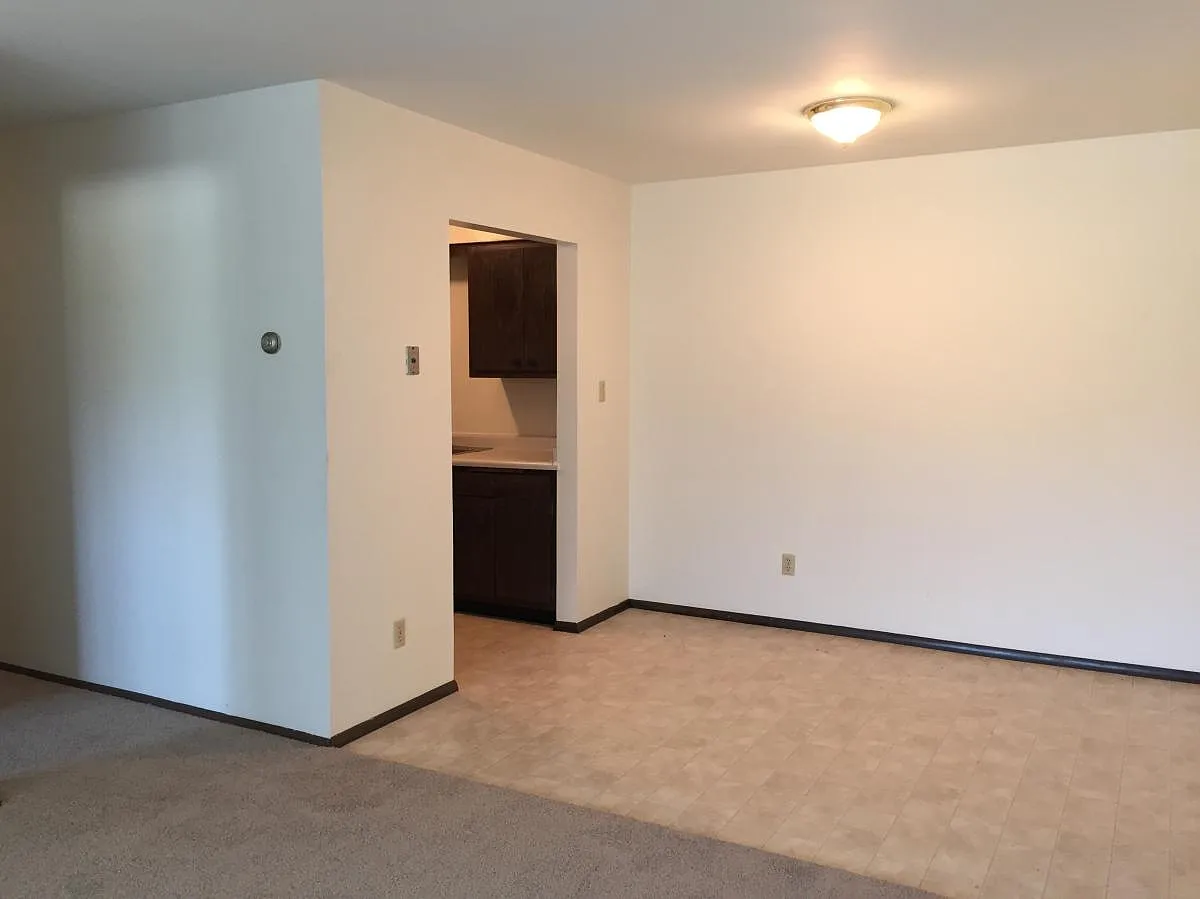 2 bed, $1,200 — Photo 3