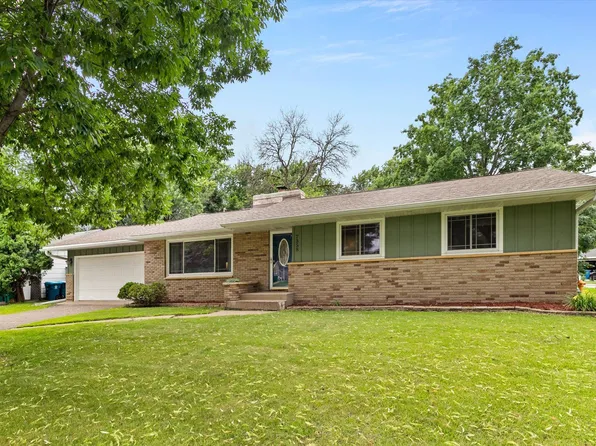 7358 Symphony St NE, Fridley, MN 55432