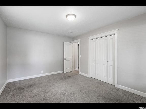 3rd image of 1217 E Matthew Ave