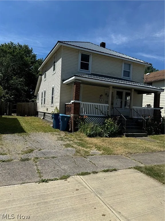 615 W 22nd St photo 1