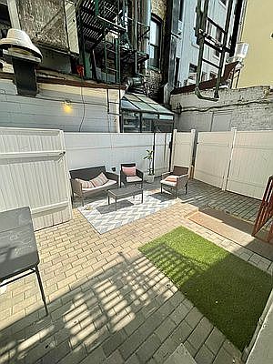 1st image of 124 Mulberry St #1