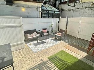 124 Mulberry St #1, New York, NY 10013