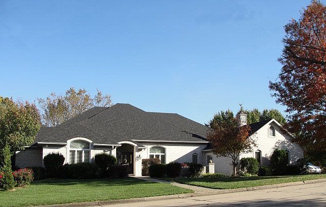 1st image of 235 Burke Pl