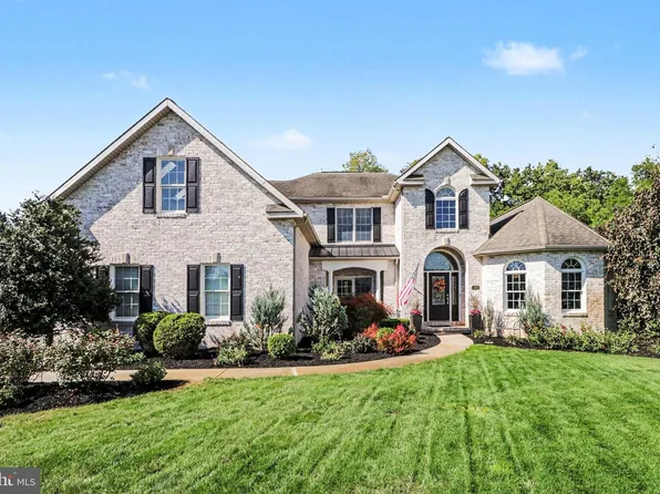 1402 Wellgate Ln, Mechanicsburg, PA 17055