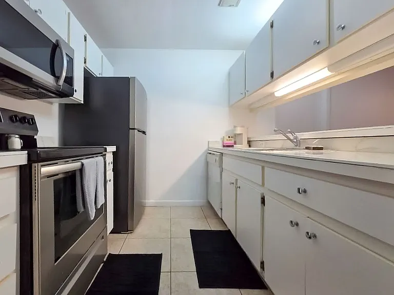 3800 SW 20th Ave #411C — Photo 5