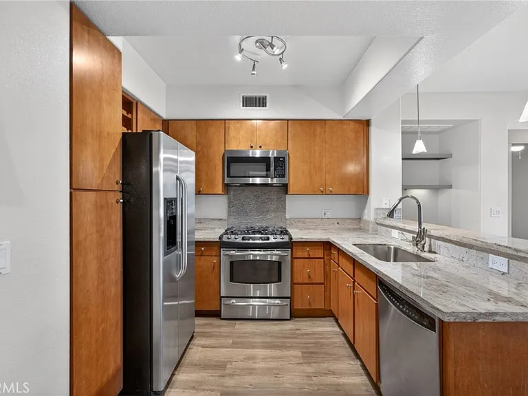 24535 Town Center Dr #6205 — Photo 4