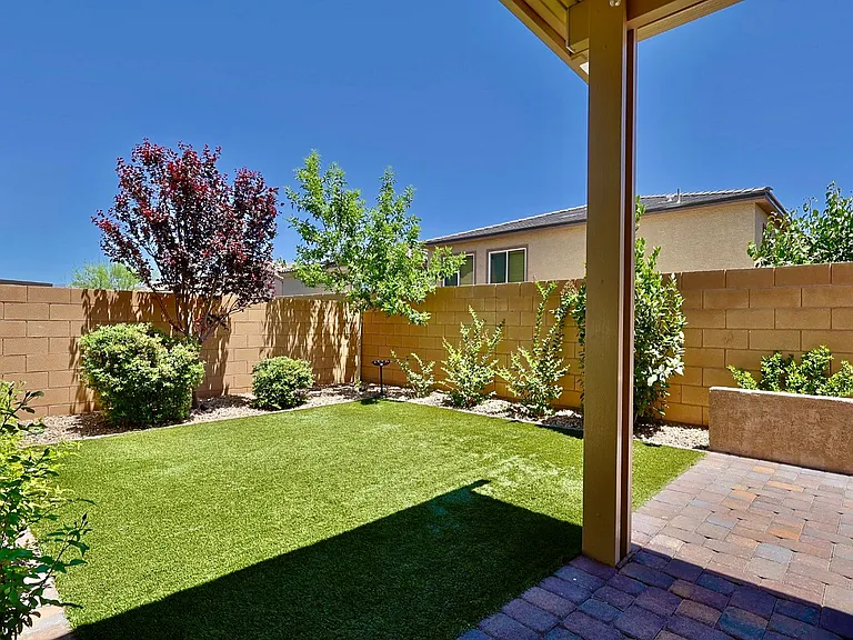 8644 Luse St — Photo 29