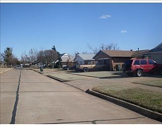 1st image of 3926 SE 14th Pl