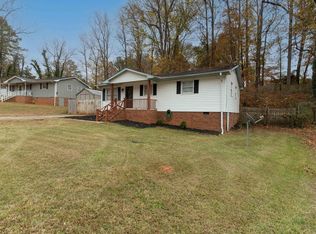 36 Kemp Ct, Wellford, SC 29385