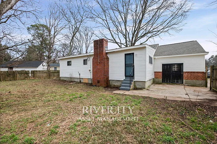 3 bed, 2.0 bath, 1732 sqft, $1,395 — Photo 4