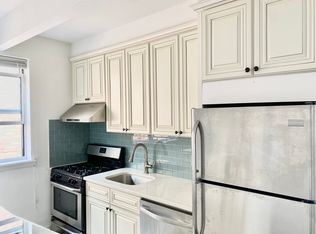 32-23 29th St #2, Astoria, NY 11106