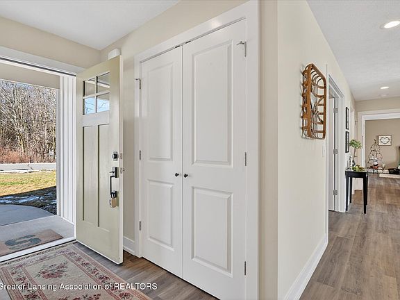 5th image of 6535 Crestview Dr