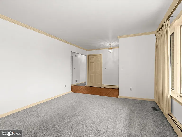2177 Manchester Rd — Photo 9