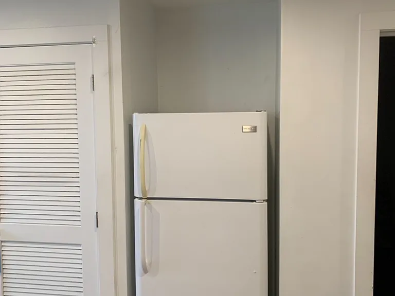 600 E 2nd St #5 — Photo 5