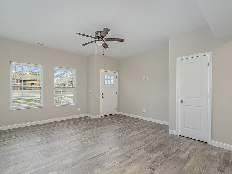 2017 Terrace Ct — Photo 2