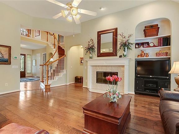4th image of 3406 Brighton Ct