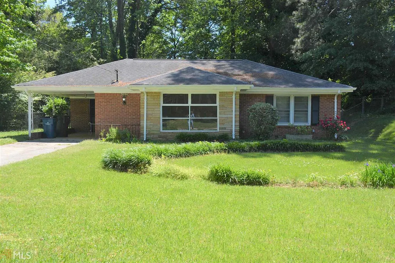3 bed, 1.0 bath, 1031 sqft, $1,650 — Photo 1
