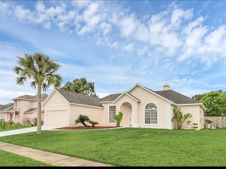 1031 Byerly Way — Photo 2