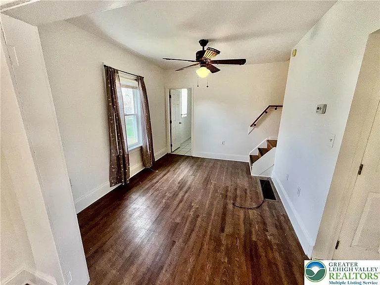 2955 Middletown Rd — Photo 4