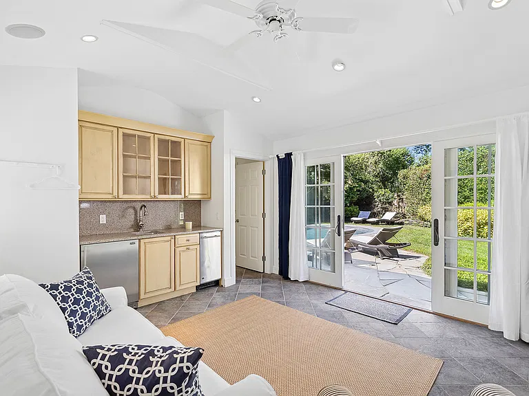 19 Gould St — Photo 10