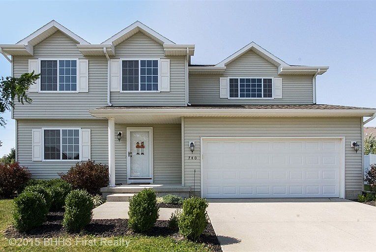 1st image of 740 SE Carefree Ln
