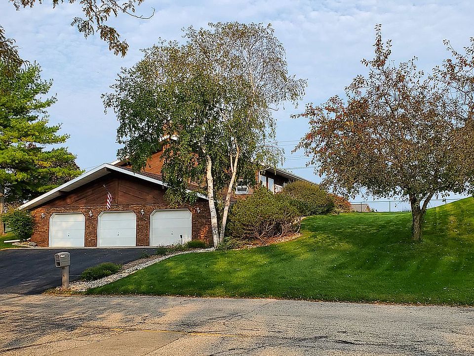 1st image of 315 Hillcrest Dr