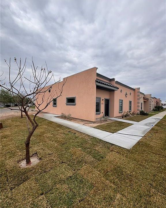 1st image of 2832 Allen Dr