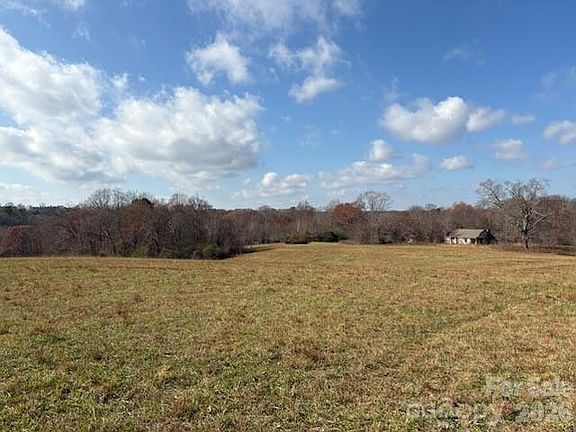 4th image of 211-212 Farris Rd