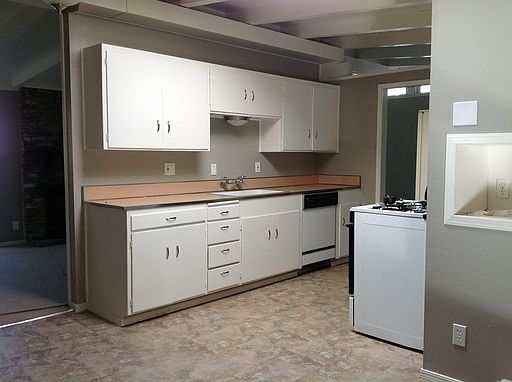 5th image of 916 Las Palmas Dr