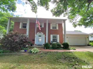 1003 Chelsea Pl, Washington, IL 61571